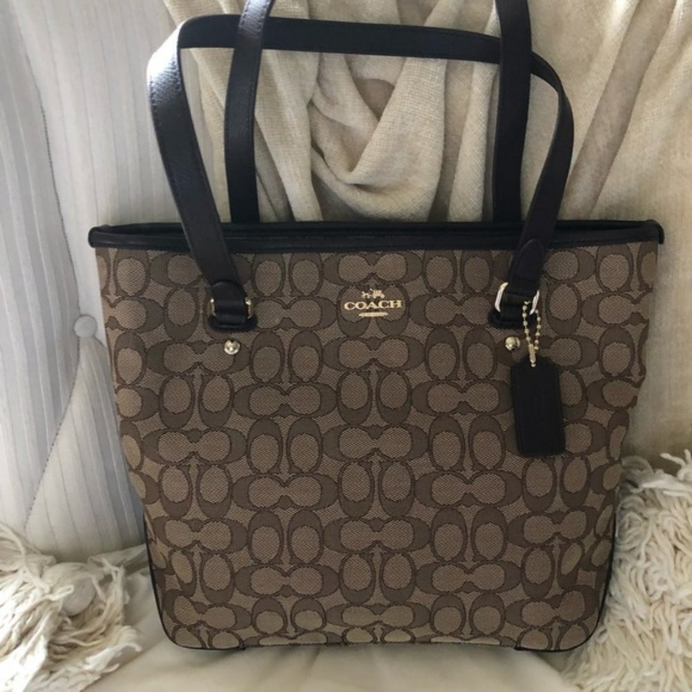 Coach Outline Signature Zip Top Tote in Khaki/Brown New with Tag F55364